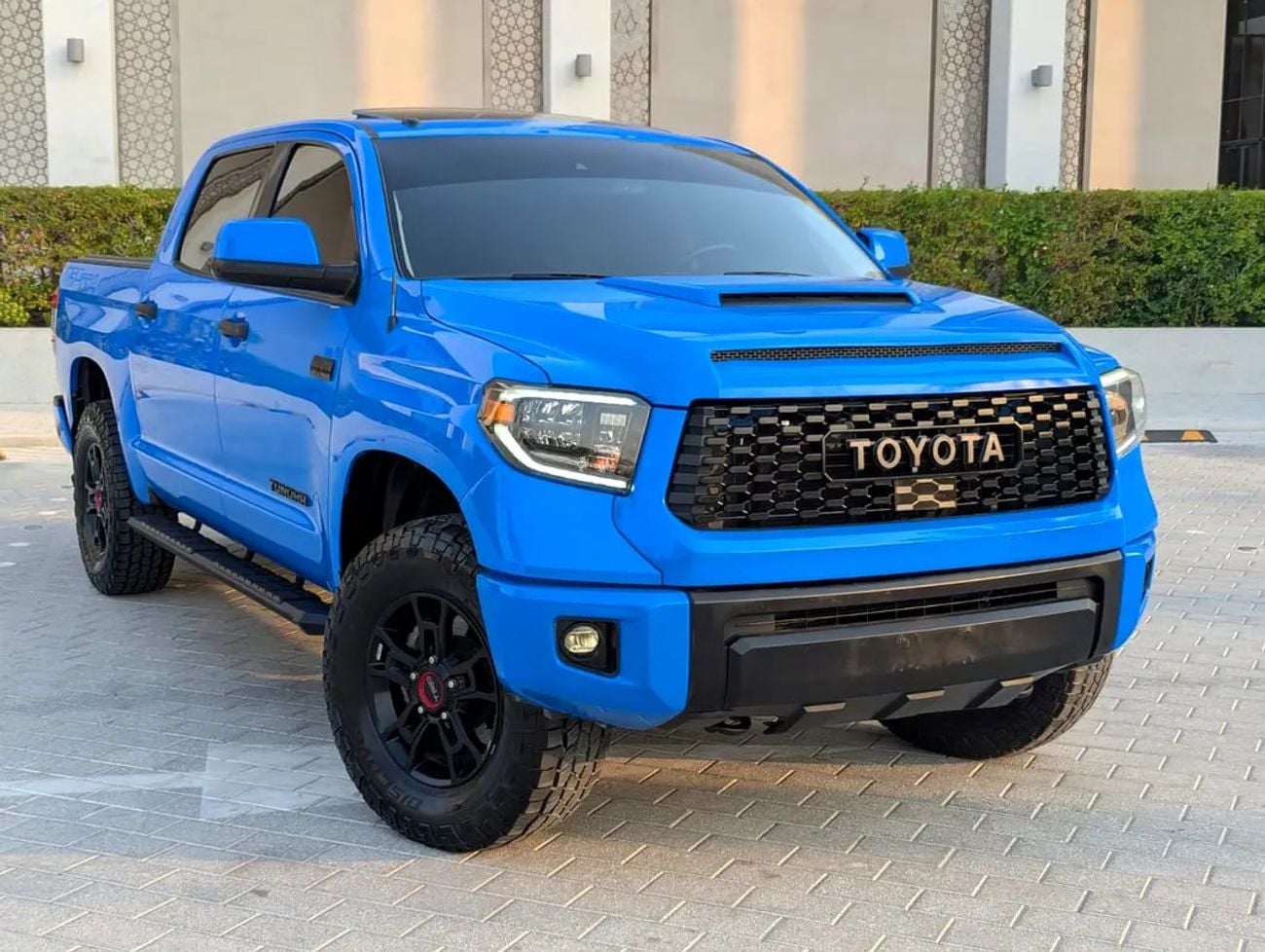 Toyota Tundra TRD PRO Crewmax AMERICAN SPECIFICATION INTERIOR AND EXTERIOR EXCELLENT CONDITION
