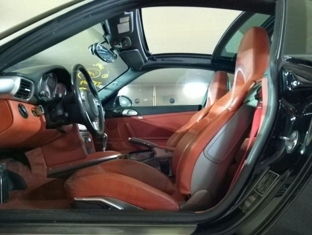 بورش 911 TARGA 4S 2007 3.8L, WITH SPORTS CHRONO PACKAGE, CARBON INTERIOR PACKAGE AND MORE..