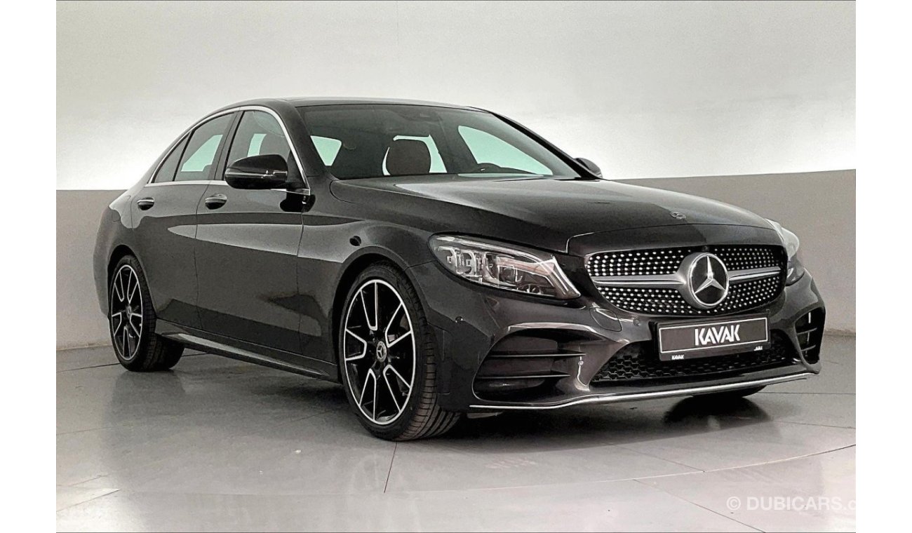 مرسيدس بنز C200 Premium (AMG Line) | سنة ضمان مجانية | نسبة التمويل 1.99% | خالية من أضرار الفيضانات