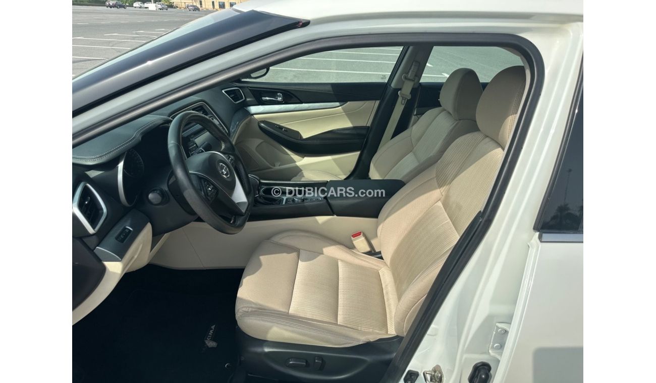 Nissan Maxima Model 2016 GCC CAR PERFECT CONDITION INSIDE AND OUTSIDE FULL ELECTRIC CONTROL STEERING CONTROL