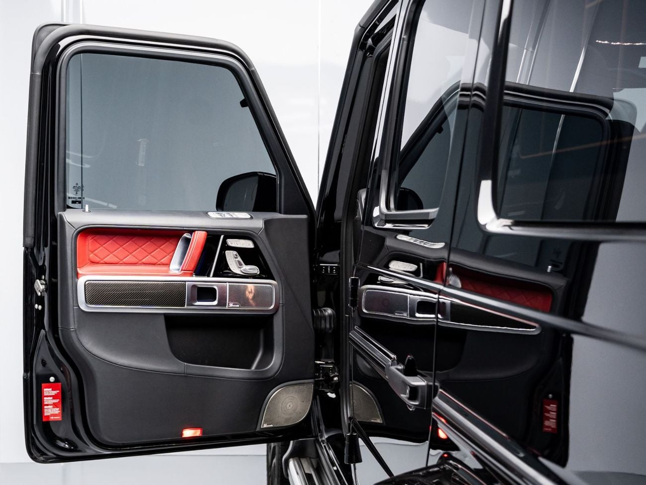 Mercedes-Benz G 63 AMG 2024 Mercedes AMG G63 4.0L TC V8, AWD, 585bhp, 8 Speed Automatic.