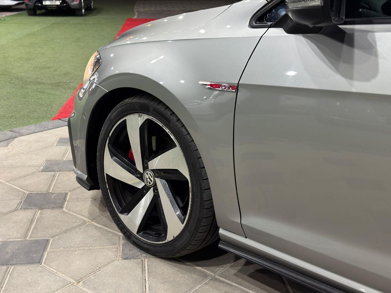 Volkswagen Golf GTI SEL 2.0T