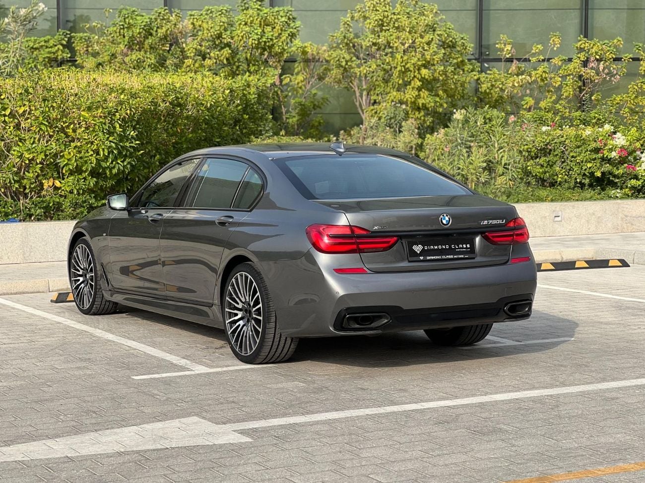 BMW 740Li M Sport 3.0L (322 HP)