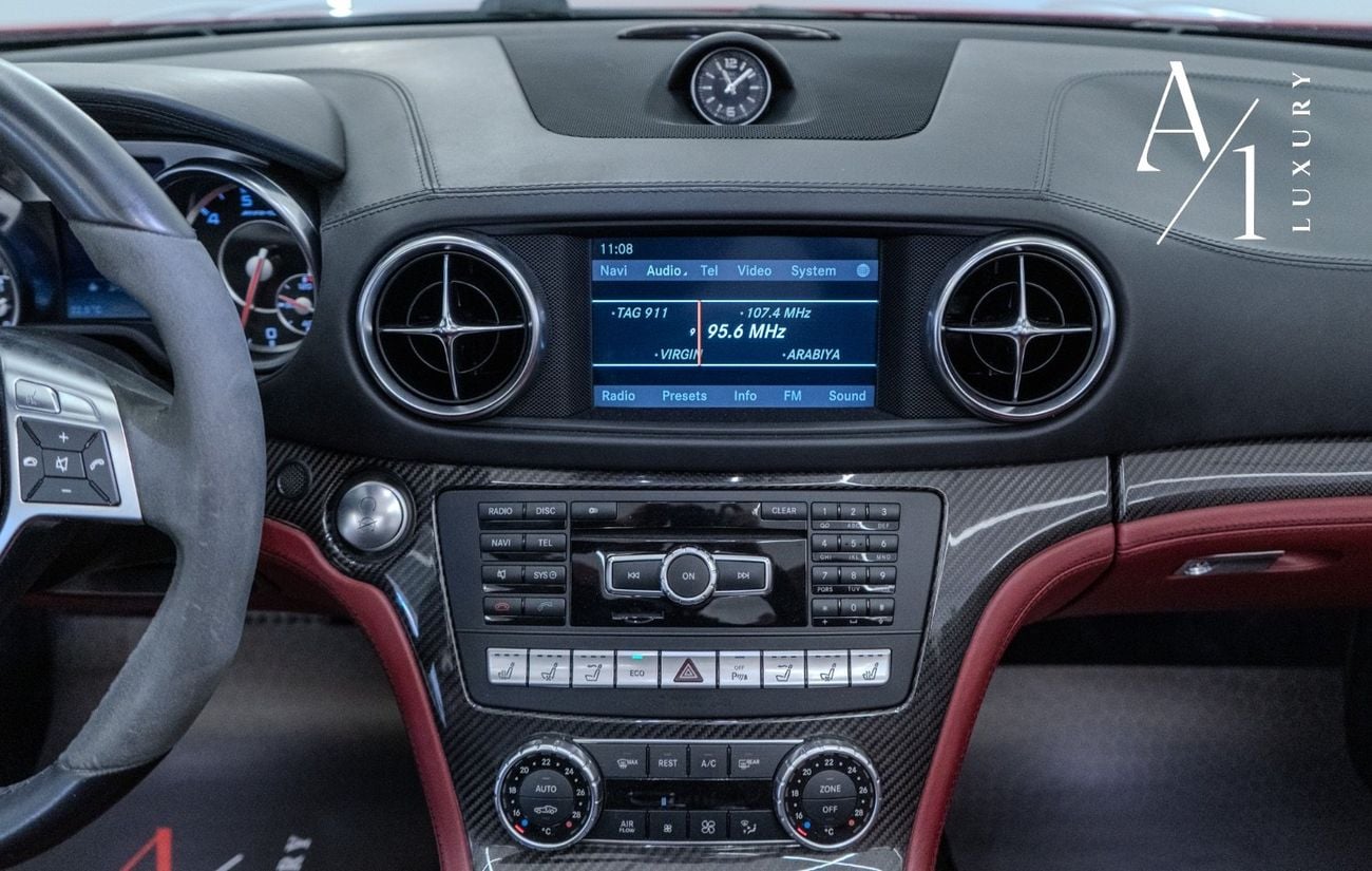 Mercedes-Benz SL 63 AMG Std 5.5L (577 HP) 2013 Mercedes SL 63, Excellent Condition, Carbon Fibre Accents, Fully Loaded, GCC