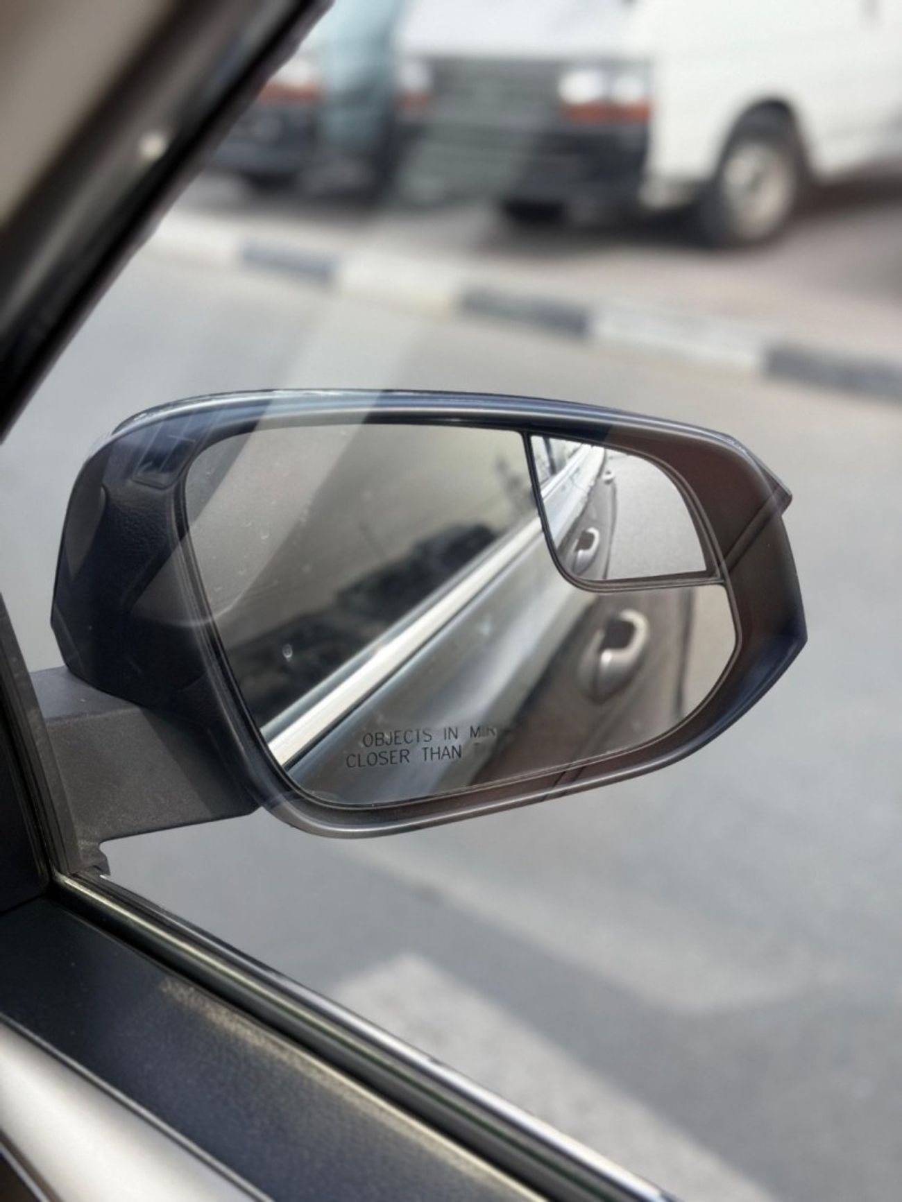 تويوتا راف ٤ XLE, leather seats, sunroof ,push start