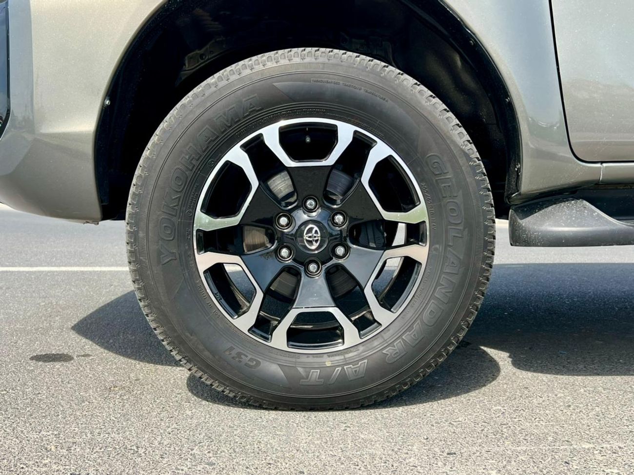 تويوتا هيلوكس The Toyota Hilux is a legendary, mid-size pickup truck known for its exceptional ruggedness, durabil