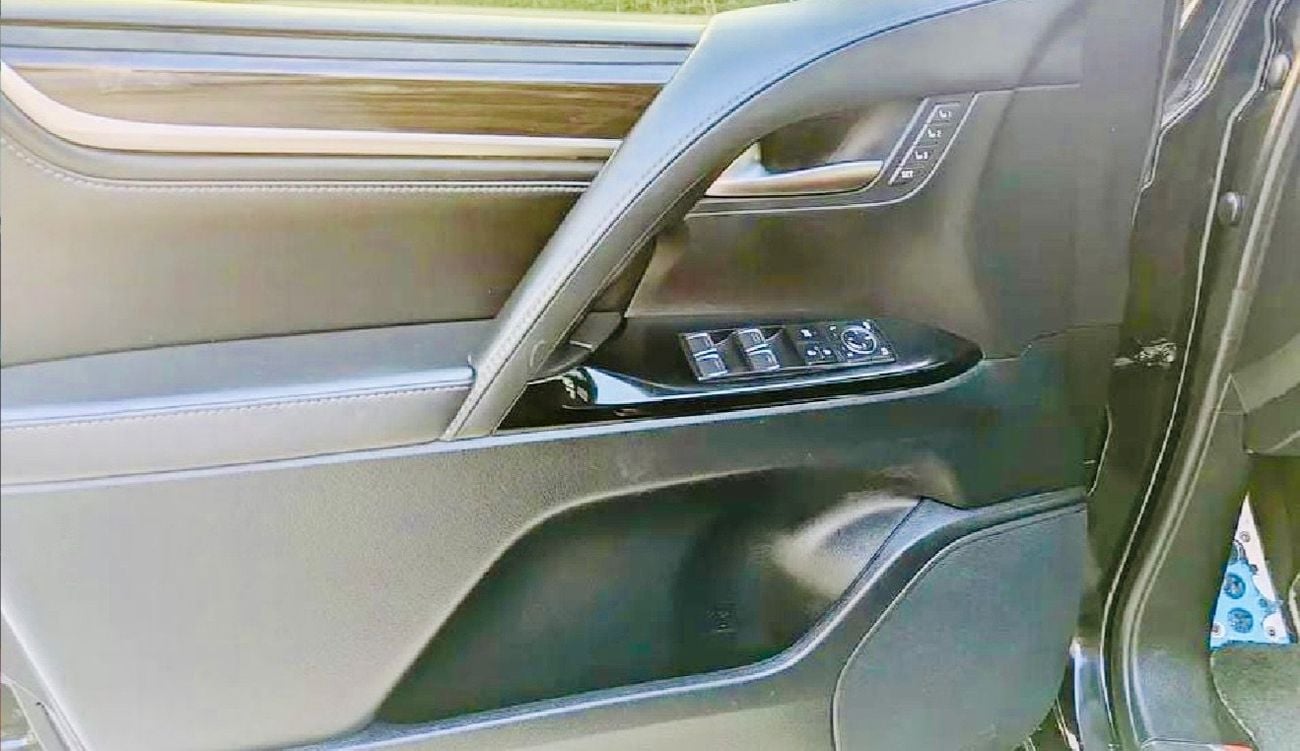 Lexus LX570 PLATINUM LX570 BASE