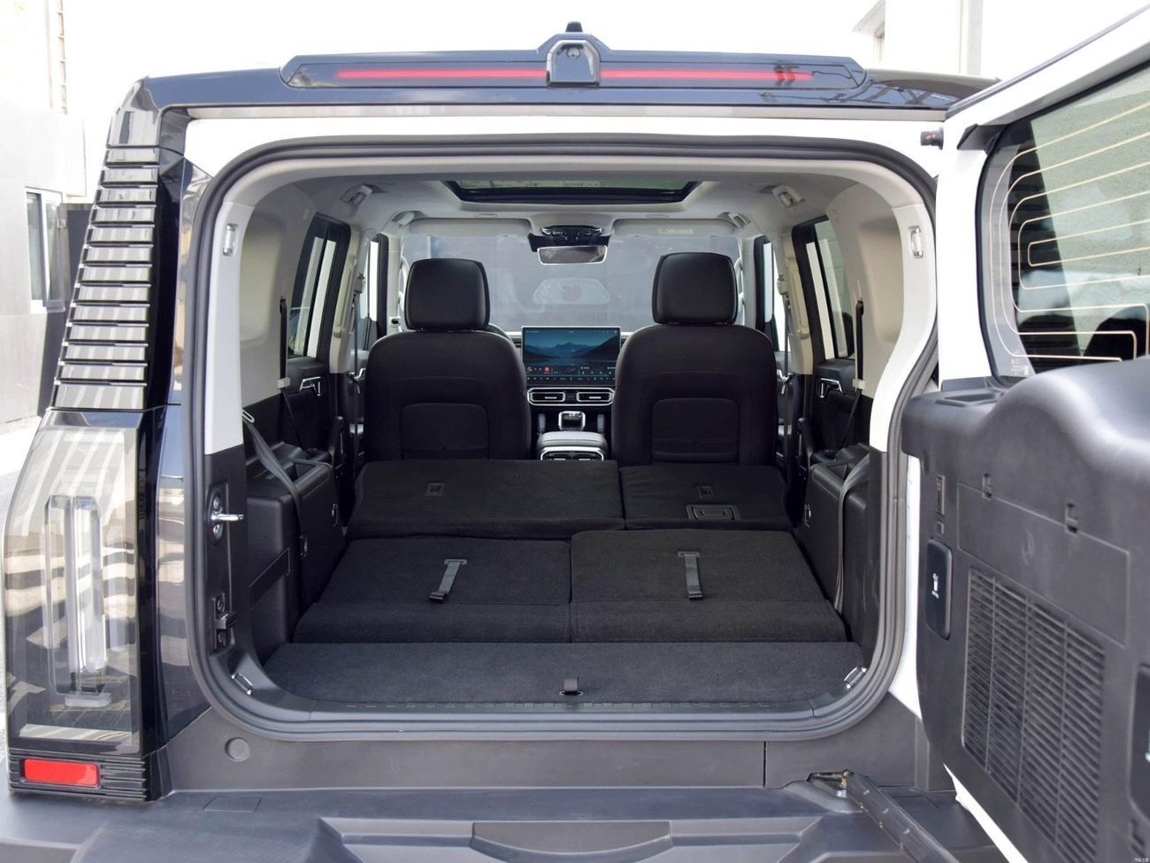 جيتور T2 7 seats Luxury T2 Full Option | 8-Speed Auto | 4WD (Off-Road Ready)