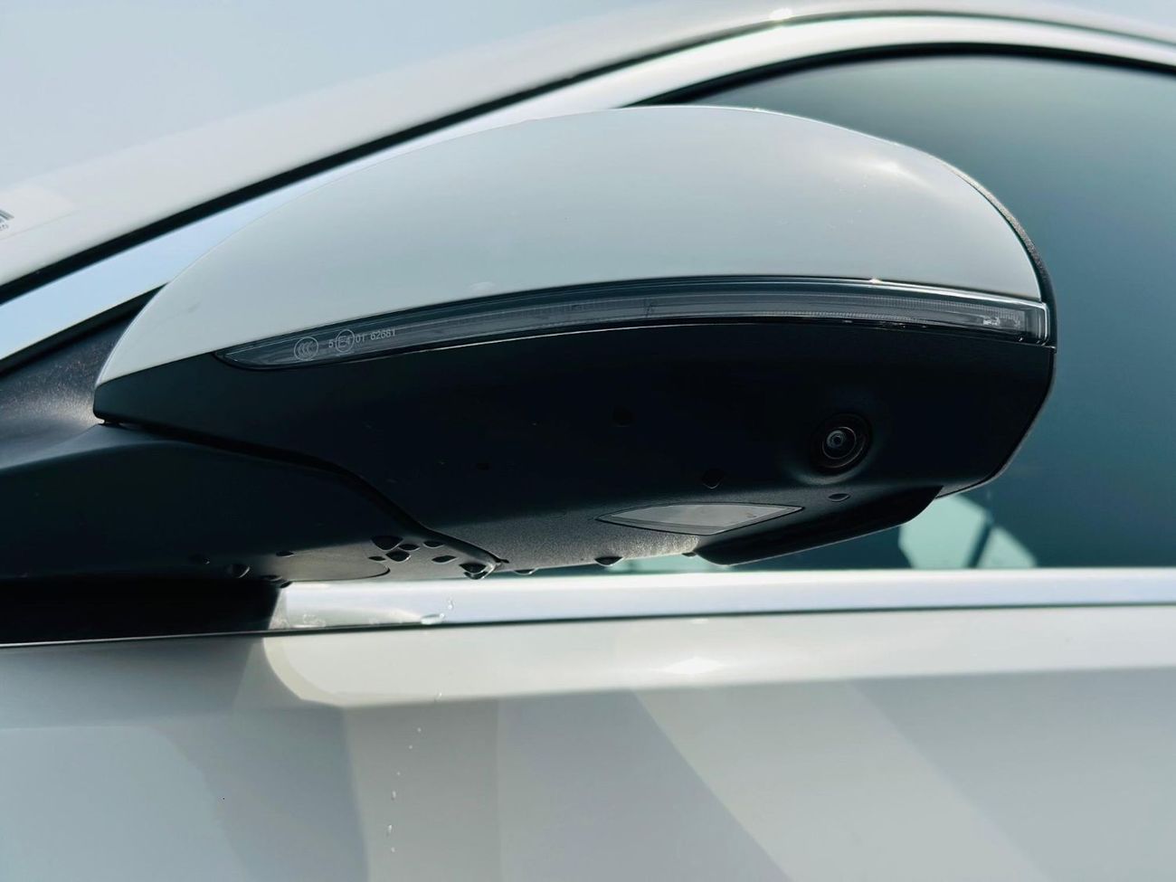 Mercedes-Benz C 200  TRIMS