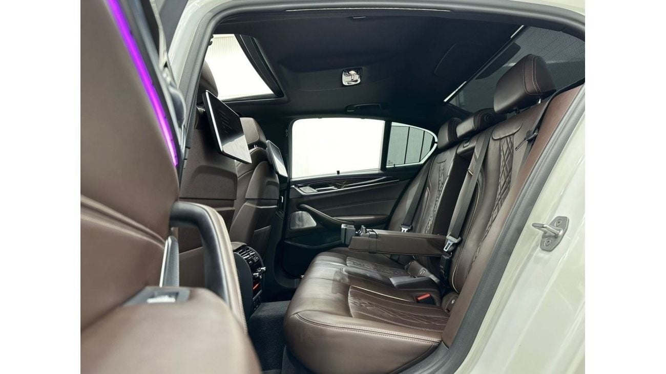 بي أم دبليو 540i M سبورت 2018 BMW 540i M-Sport, Warranty, Full BMW Service History, Full Options, GCC