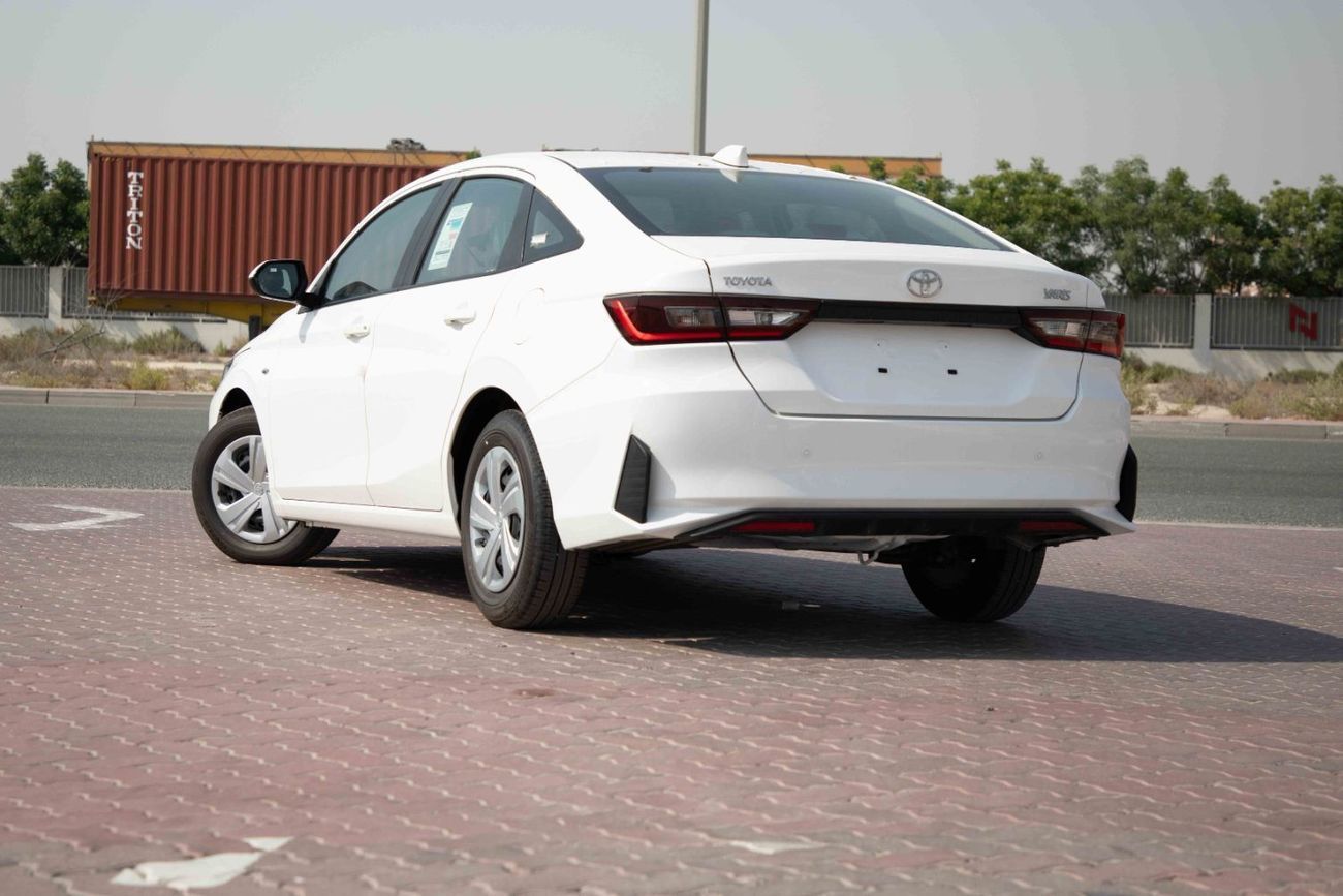 تويوتا يارس 2024 Toyota Yaris E 1.5 - White Inside Dark Brown | Export Only