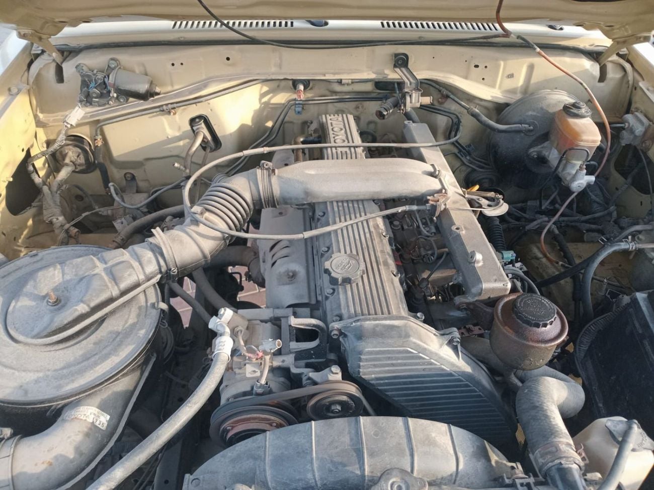 تويوتا لاند كروزر بيك آب SC 4.2L 4WD DIESEL MANUAL TRANSMISSION