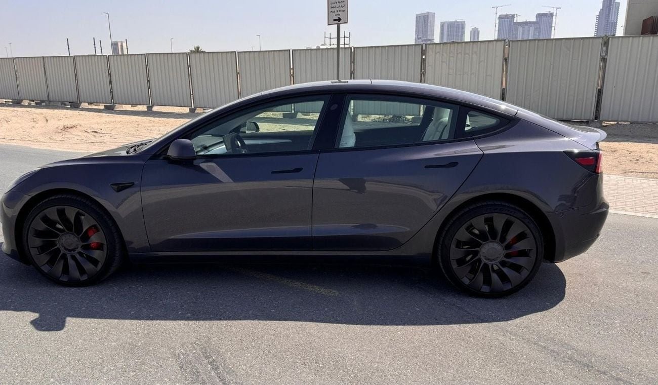 تسلا موديل 3