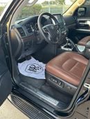 تويوتا لاند كروزر VXR GRAND TOURING V8 5.7L / GCC / VERY GOOD CONDITION / NO ACCIDENT