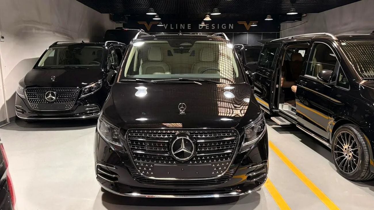 Mercedes-Benz V 300 ARRIVAL MODEL VIP MERCEDES GCC V300 with ADDITIONAL REAR AC - 2 Years Warranty by VLINE