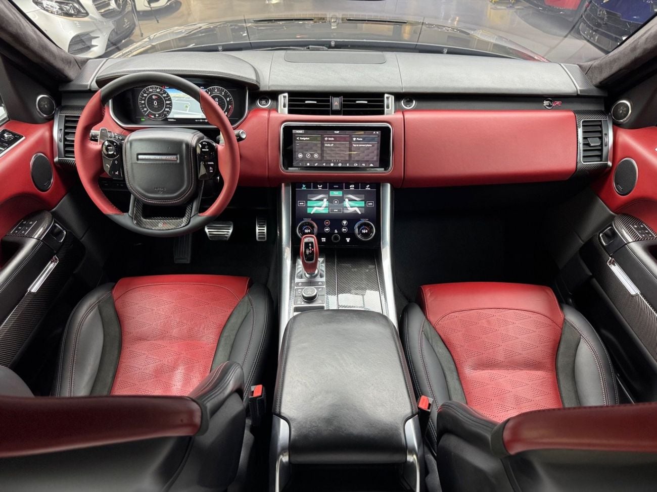 Land Rover Range Rover Sport SVR 5.0L (575 HP) AWD