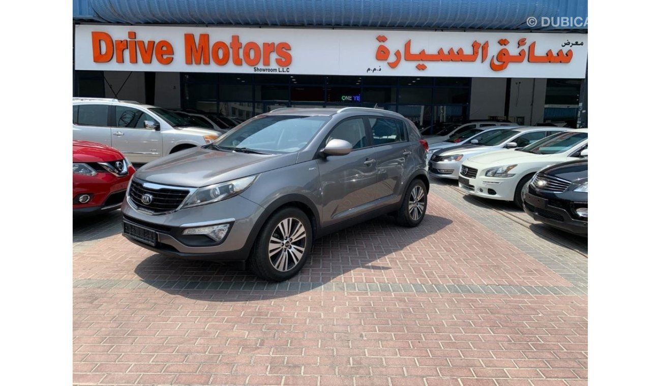 Kia Sportage UNLIMITED KM WARRANTY EXCELLENT CONDITION AED 699/ month 100% BANK LOAN.. WE PAY YOUR 5% VAT .....