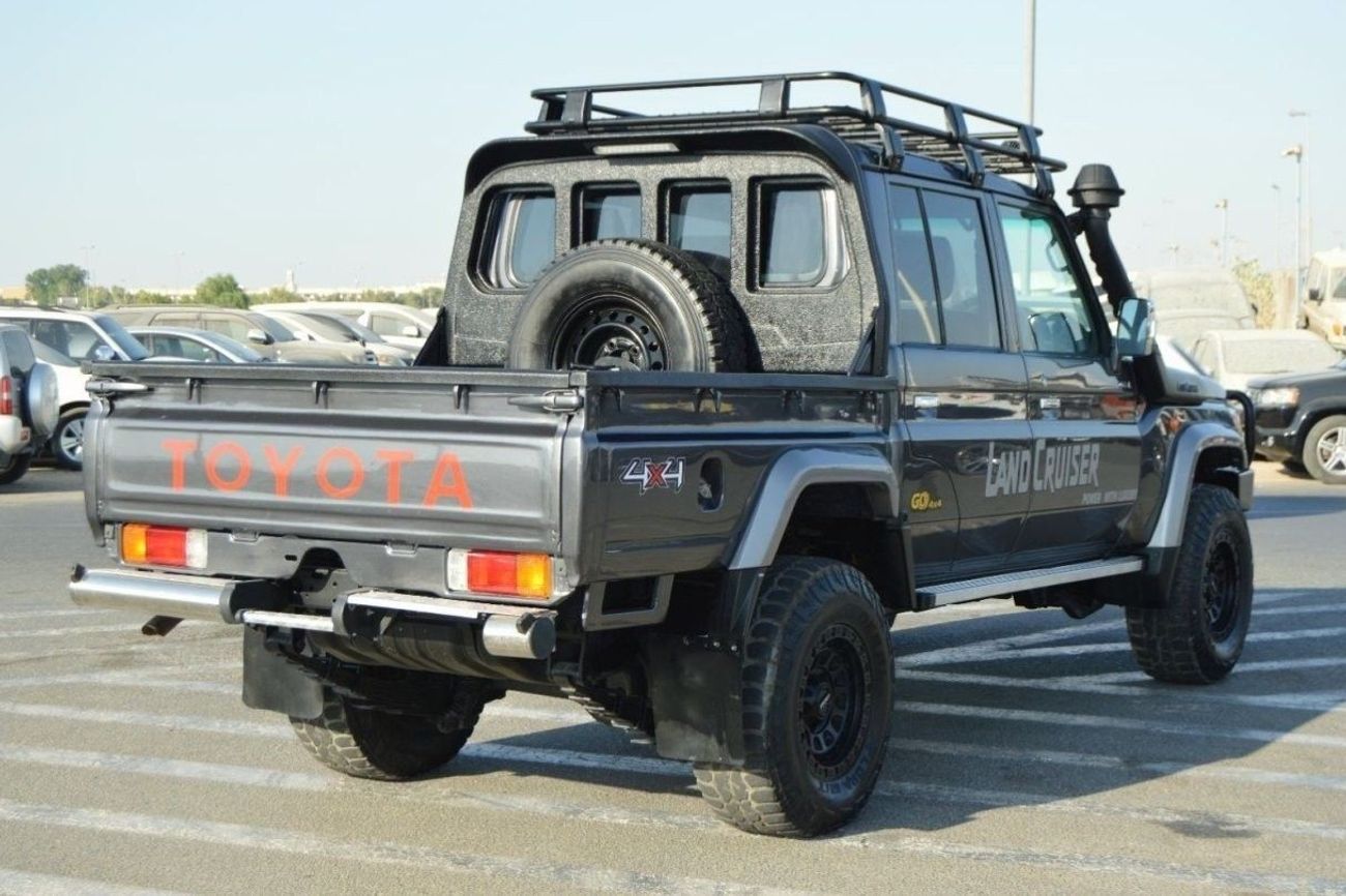 Toyota Land Cruiser Pick Up Double cabin Perfect inside and out