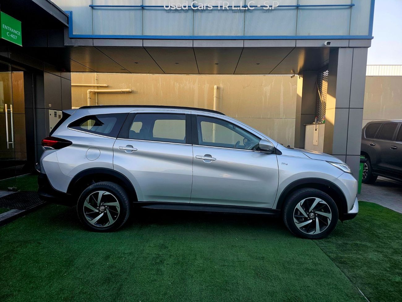 تويوتا راش EX/ PASSENGER/ GCC 1.5L V4/ LOW MILEAGE/ 7 SEATS