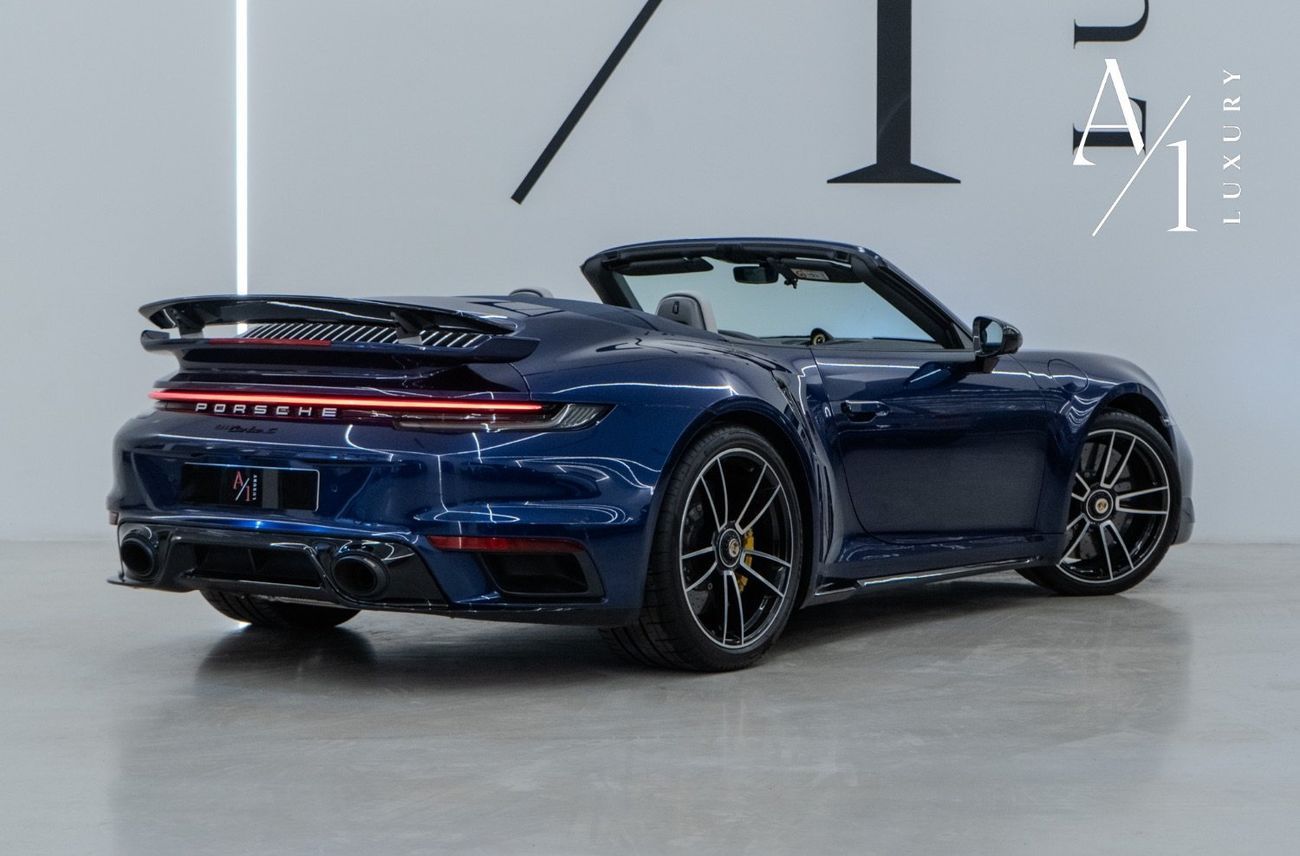 بورش 911 Turbo S 3.8L (645 HP) Convertible