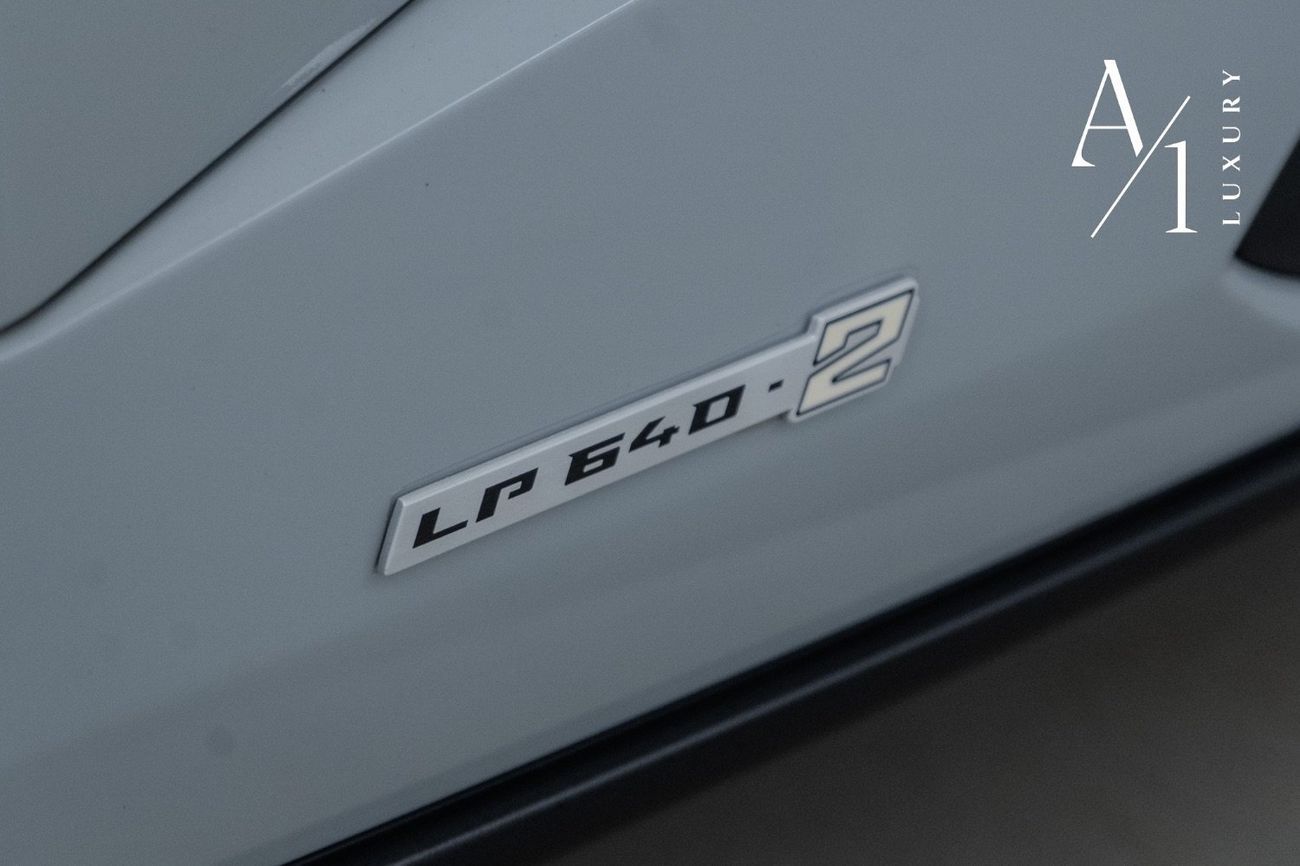 لامبورغيني هوراكان 2023 Lamborghini Huracan Tecnica, LP 640-2 V10, Very Low Kms, GCC Spec