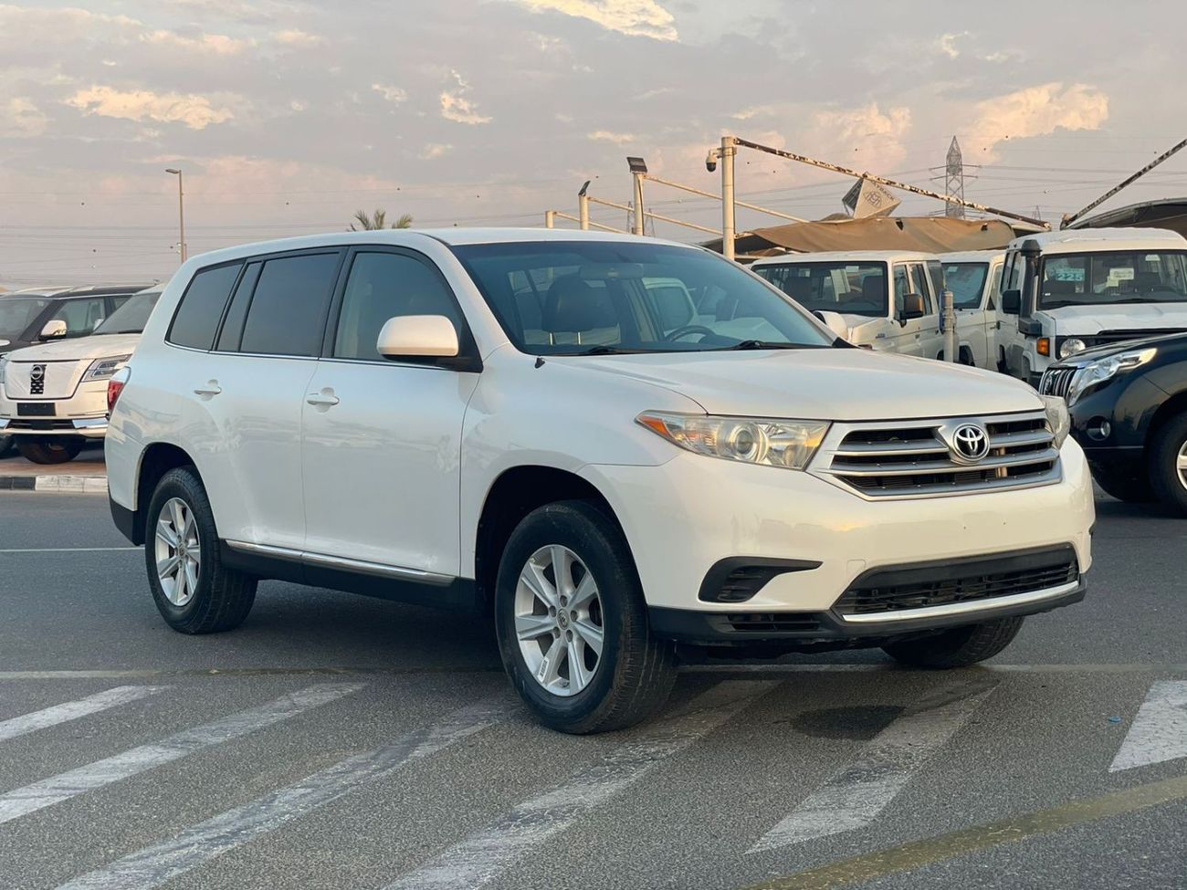 تويوتا هايلاندر 2012 Toyota Highlander LE+ MidOption - 3.5L V6 - 7 Seater - Fully Maintained - 90,000 Mileage