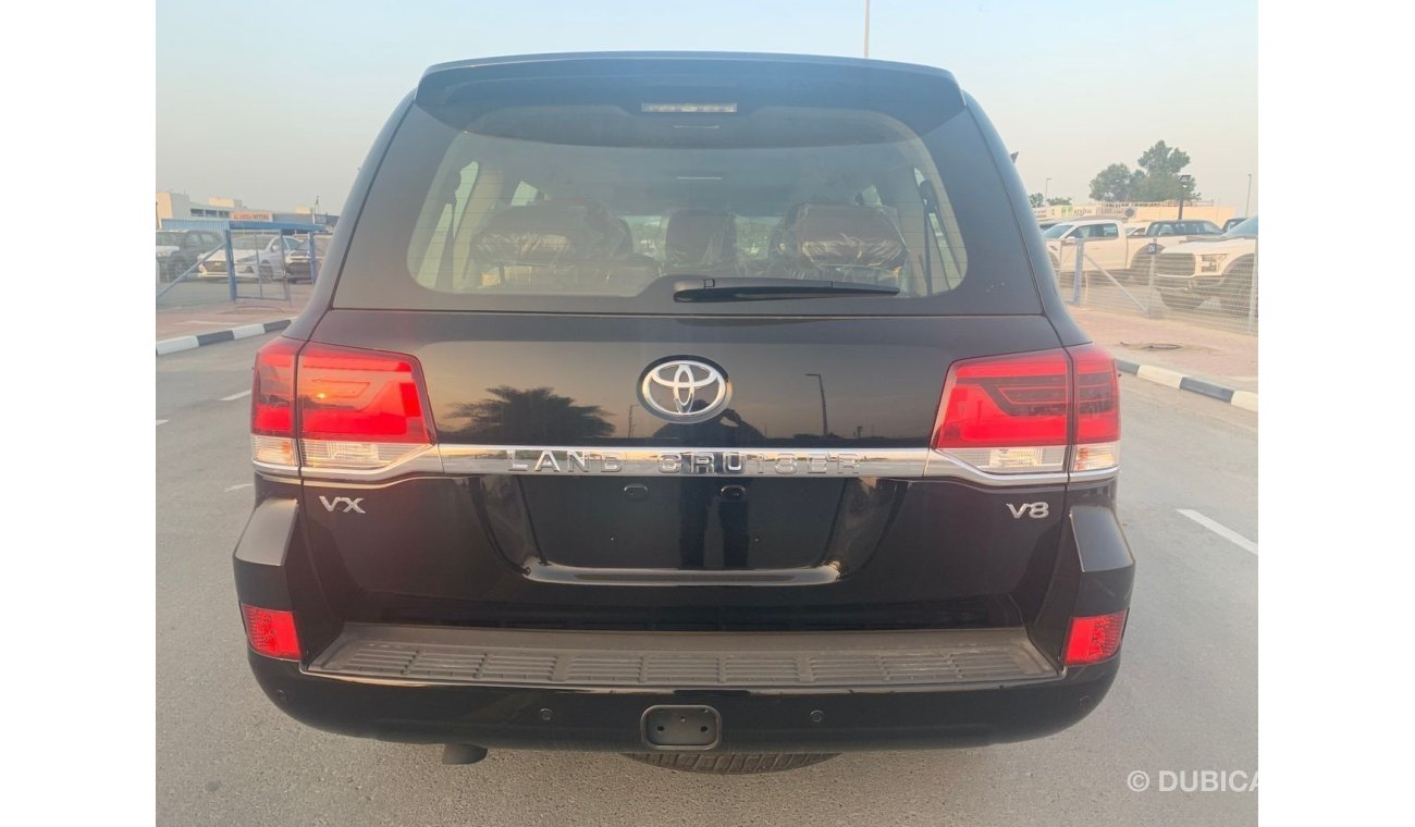 تويوتا لاند كروزر TOYOTA LANDCRUISER V8 - 4500 cc DIESEL - 2019 MY - LEATHER & POWER SEAT - HEATER FOR SEAT - JBL SOUN