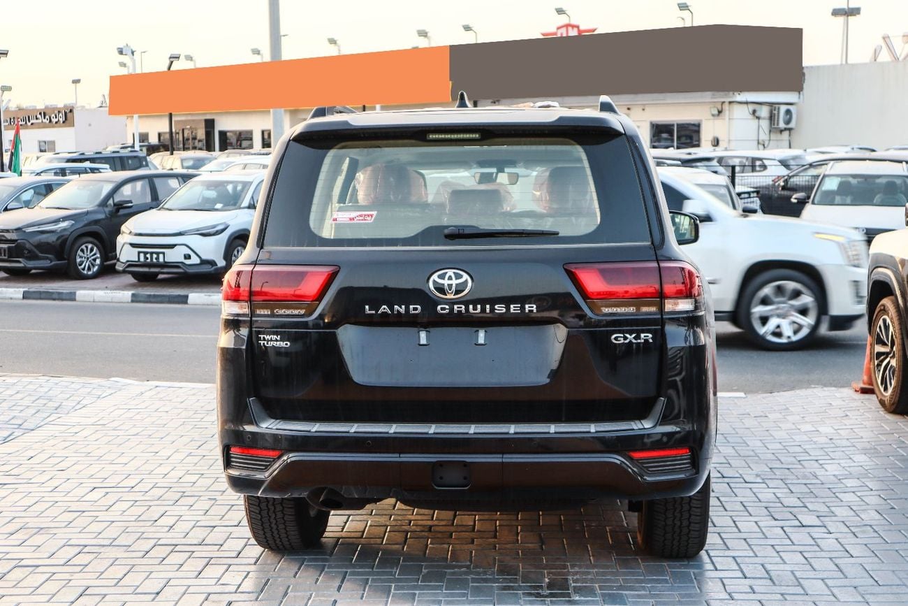 تويوتا لاند كروزر Toyota Land Cruiser GXR 3.5L 2026 4WD SUV (L2, Black exterior, Beige interior):