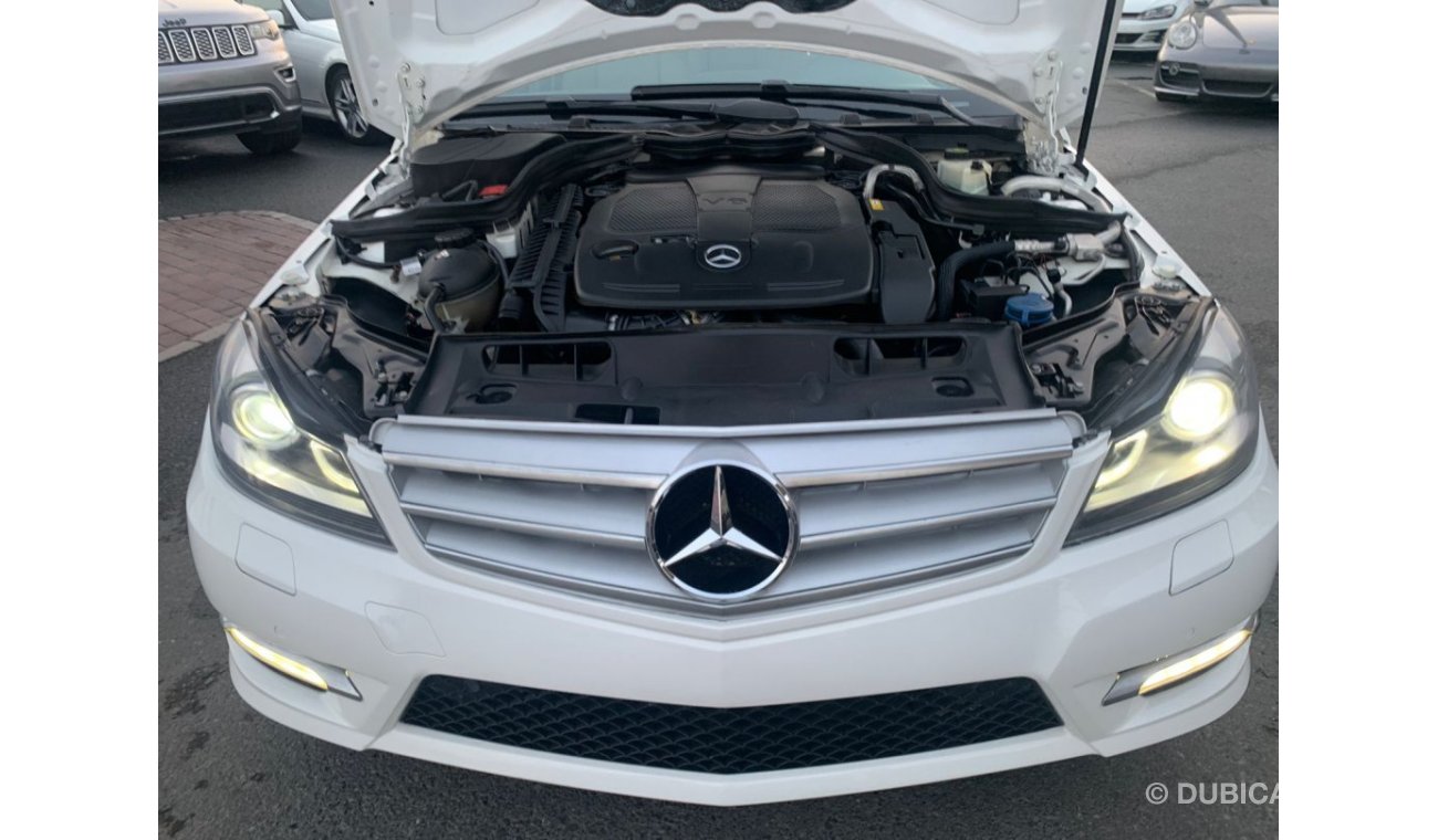 Mercedes-Benz C 300 Mercedes C300_2014_Excellent_Condithion _Full opshin