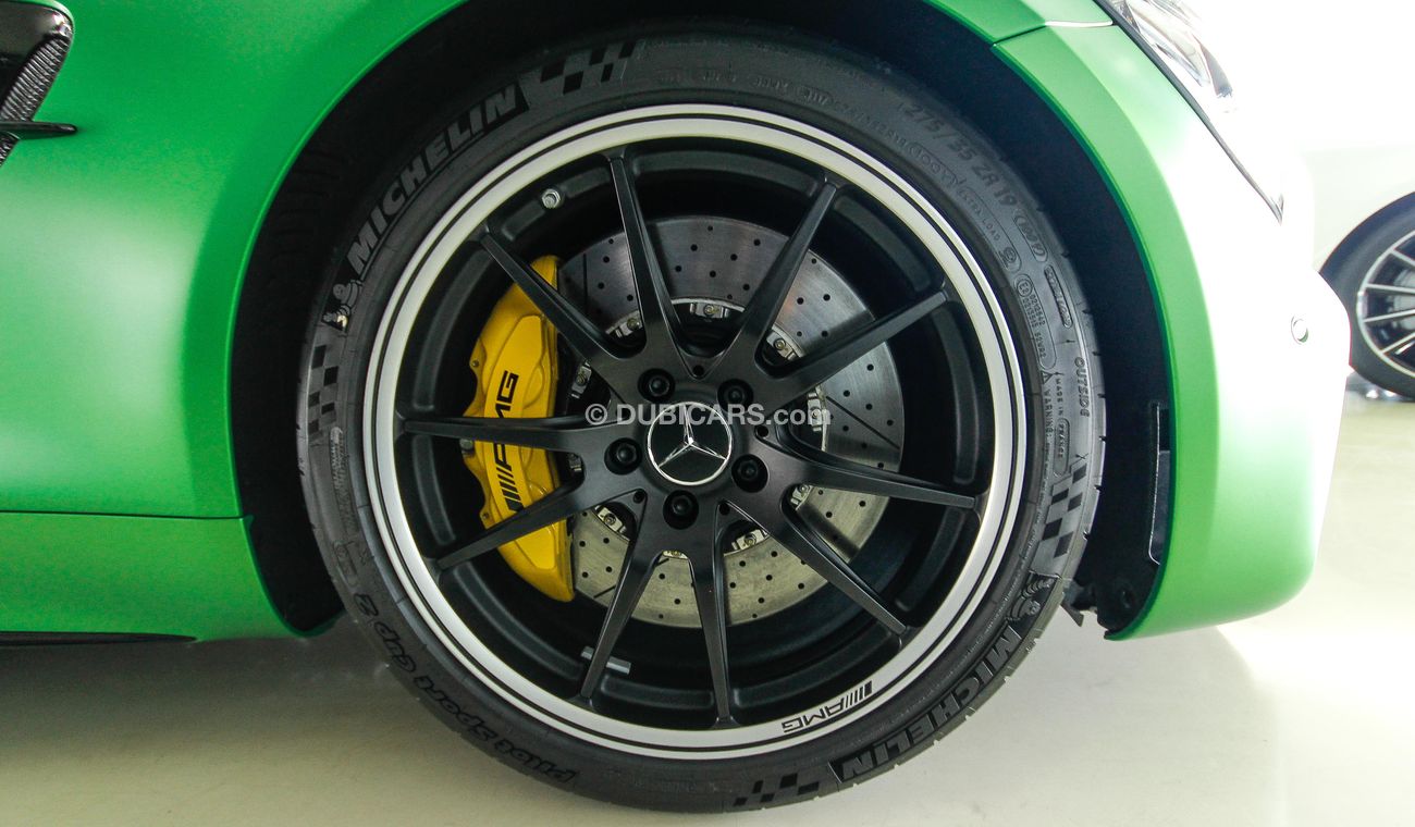 Mercedes Benz AMG GT R