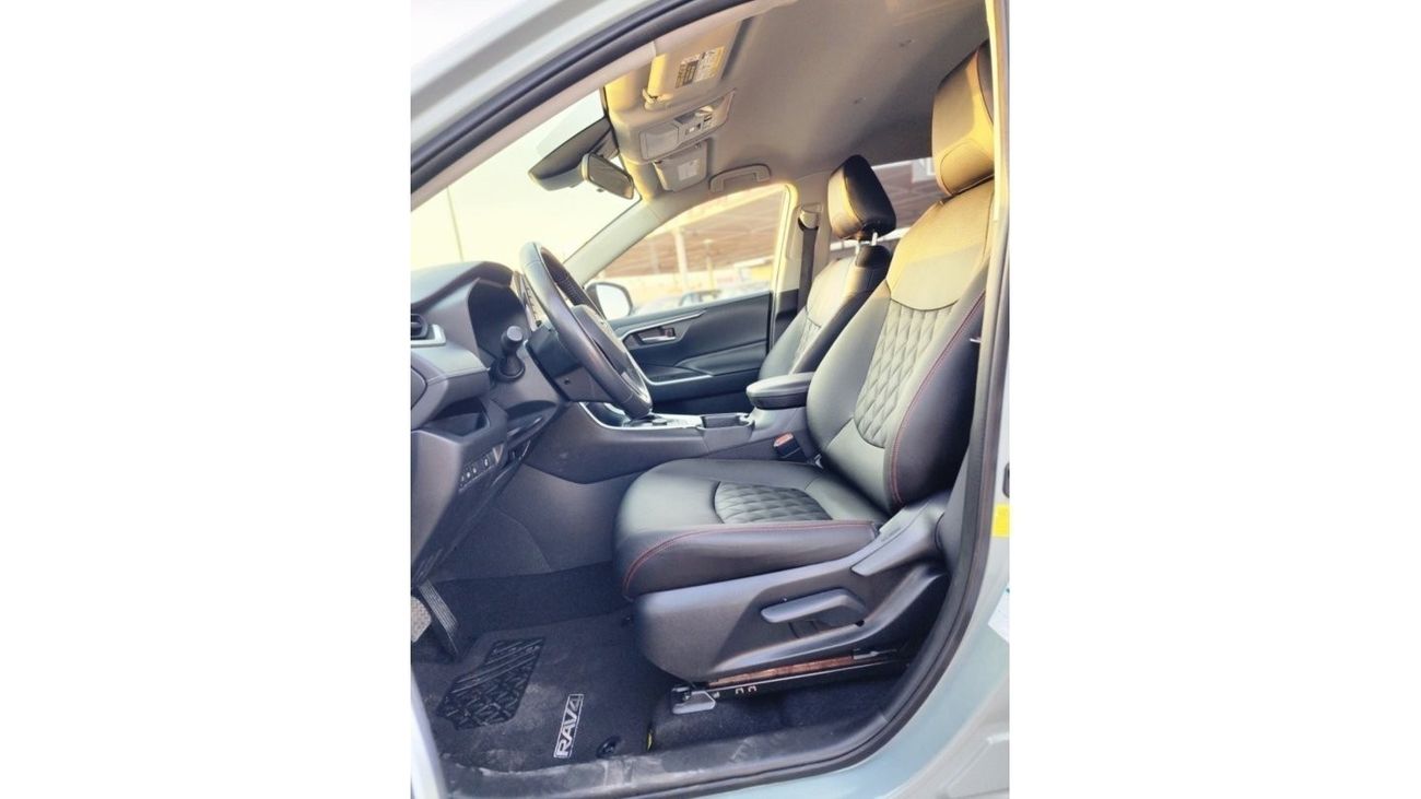 Toyota RAV4 HYBRID TOYOTA RAV 4 XLE 2021