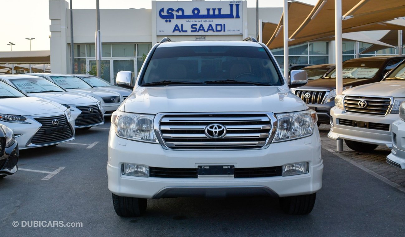 Toyota Land Cruiser GXR V8