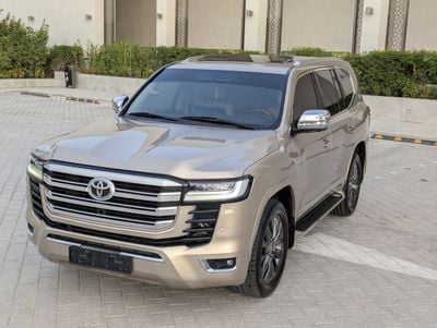 Toyota Land Cruiser VXR TOP