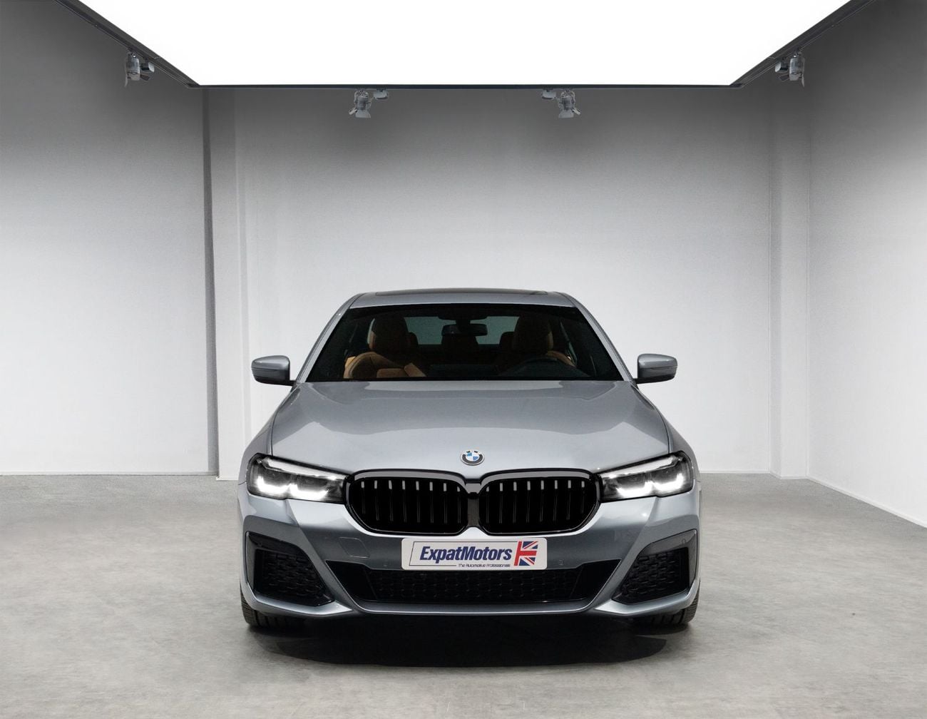 بي أم دبليو 520i