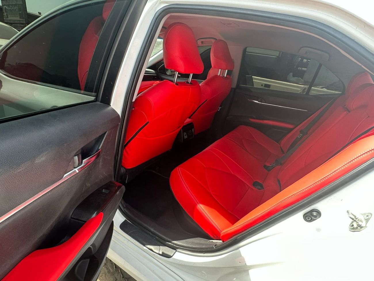 Toyota Camry LE Hybrid 2.5L