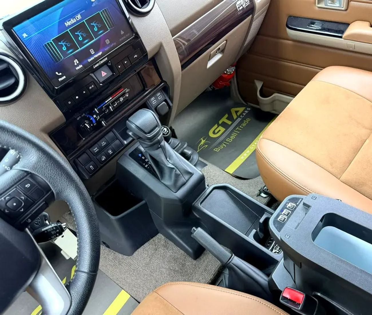 Toyota Land Cruiser 70 LC 78 40TH ANNIVERSARY 4.0L AT Land Cruiser 70 40th Anniversary, Warranty, Full Service History, GCC