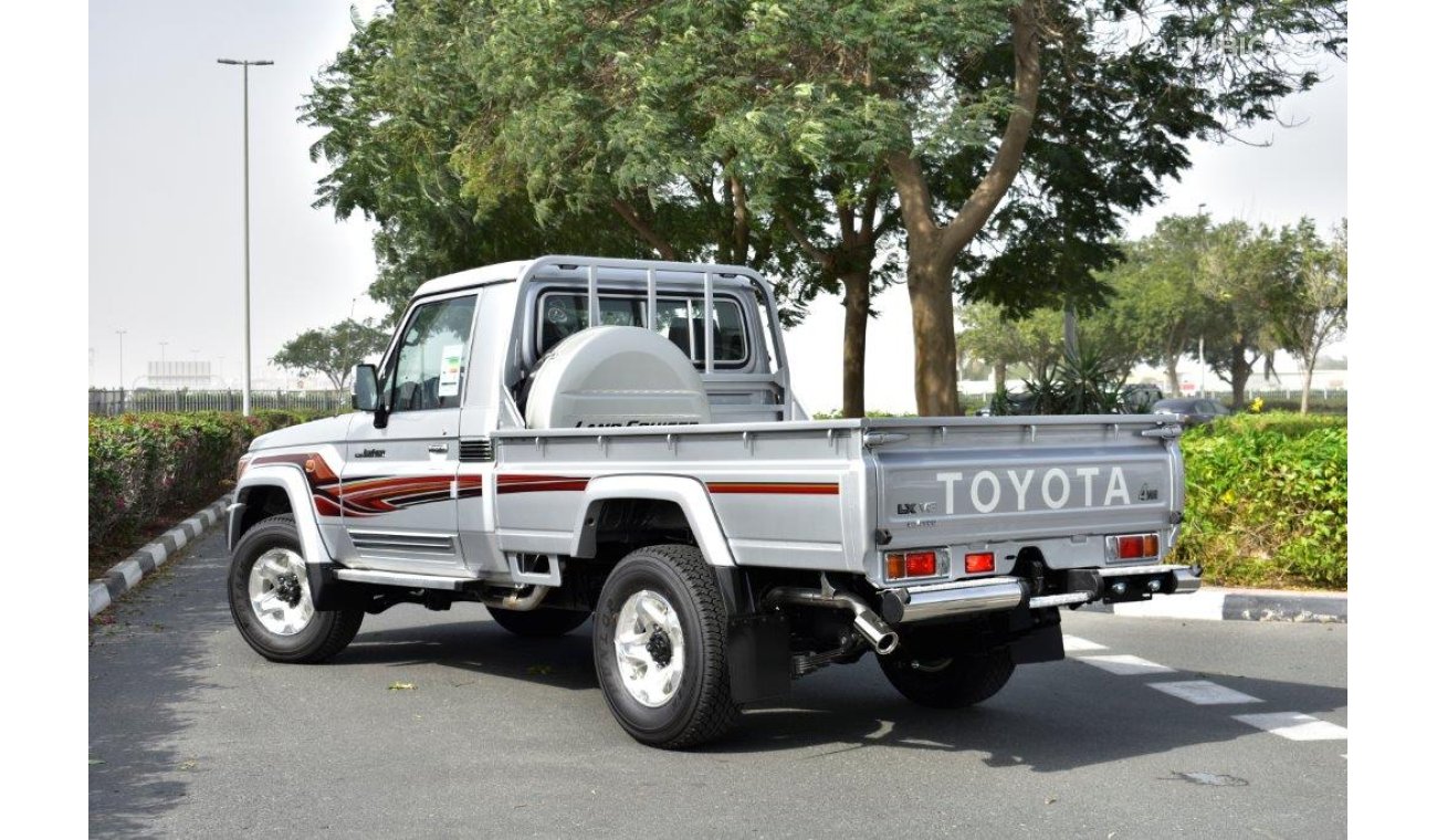 Toyota Land Cruiser Pick Up 79 LX LIMITED V8 4.5L TURBO DIESEL 4WD MANUAL TRANSMISSION