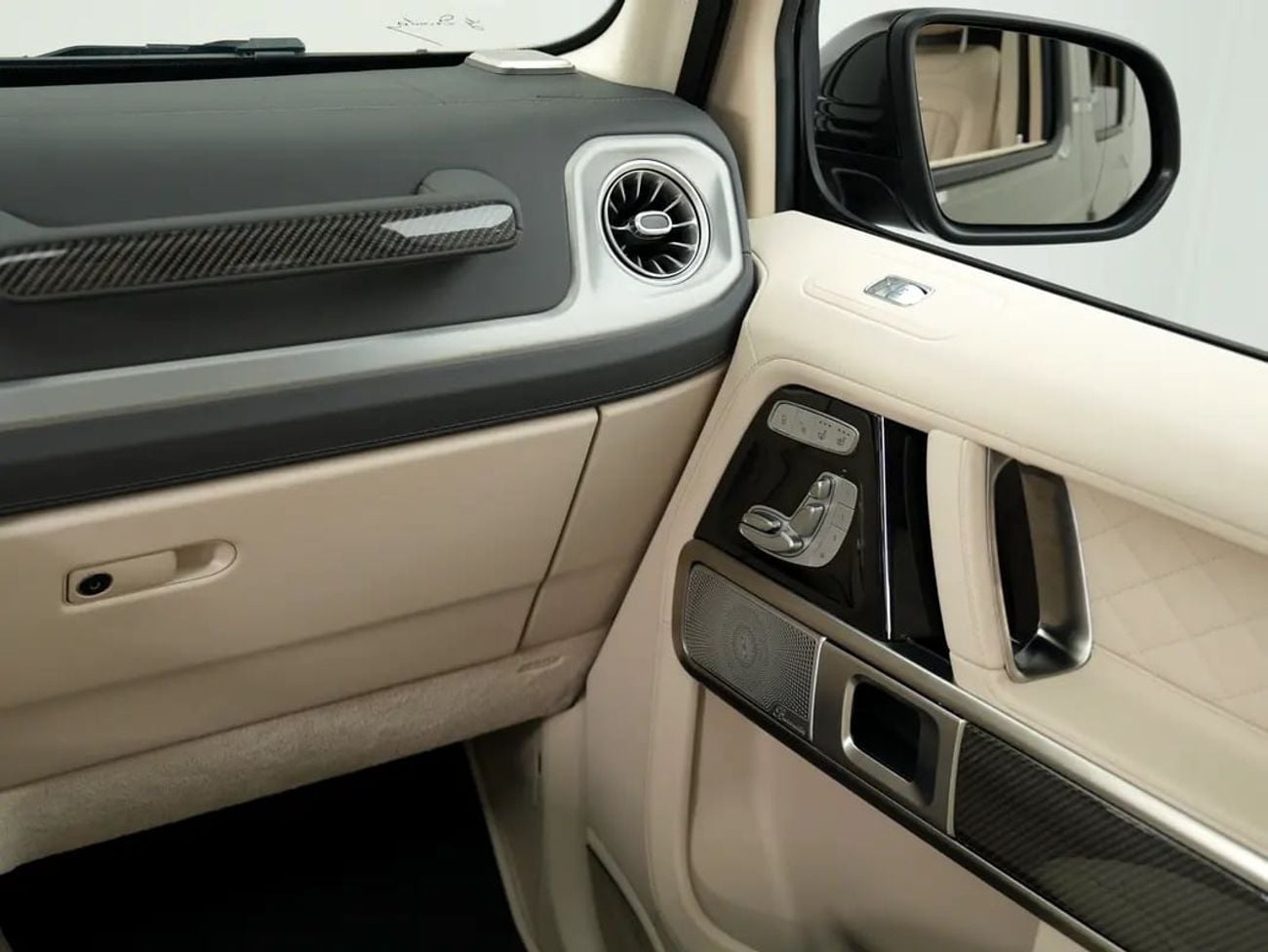 مرسيدس بنز G 63 AMG ستاندارد G63 AMG | A22 | FULL OPTION | WARRANTY INCLUDED