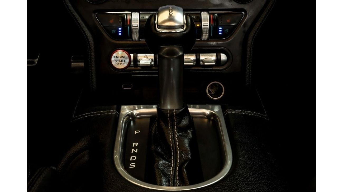 Ford Mustang Ford Mustang GT Premium Convertible 2019 GCC under Agency Warranty with Flexible Down-Payment/ Flood