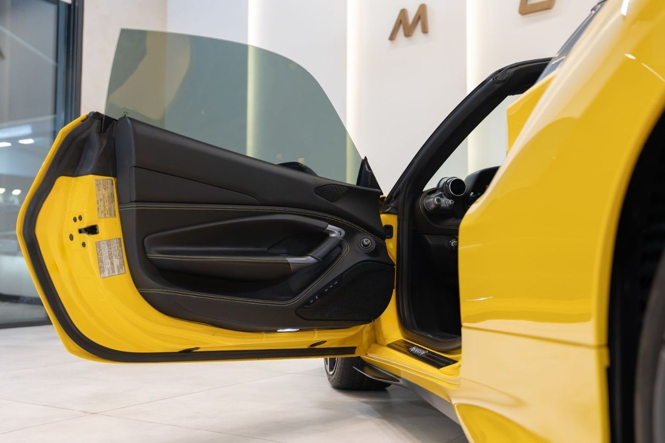 فيراري ف ٨ سبيدر - 2023 | 7 YRS SERVICE CONTRACT | FULL SERVICE HISTORY | GCC | LOW MILEAGE | PERFECT CONDITION