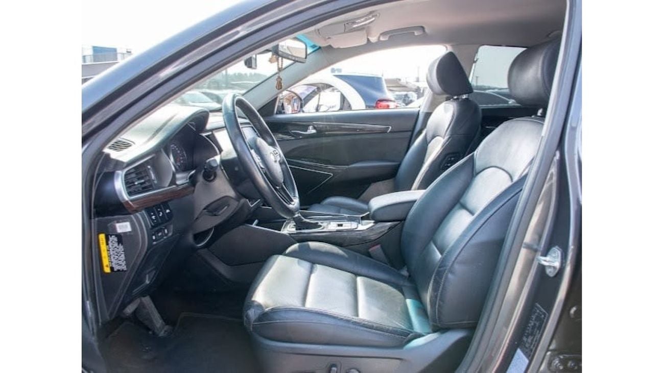Kia K7 خاليه من الحوادث