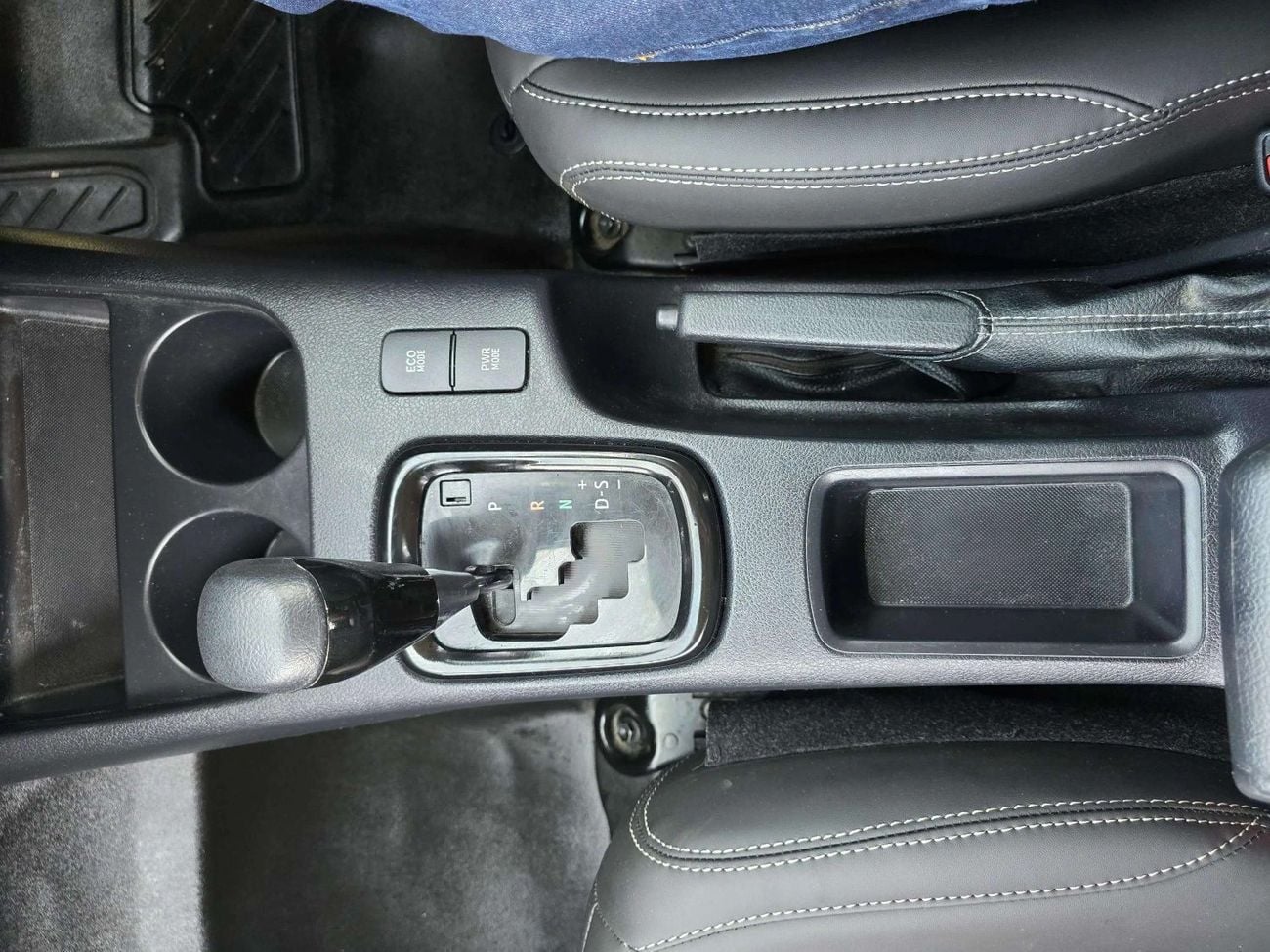 Toyota Hilux 4X4 Diesel 2.8L Right Hand Drive (RHD)