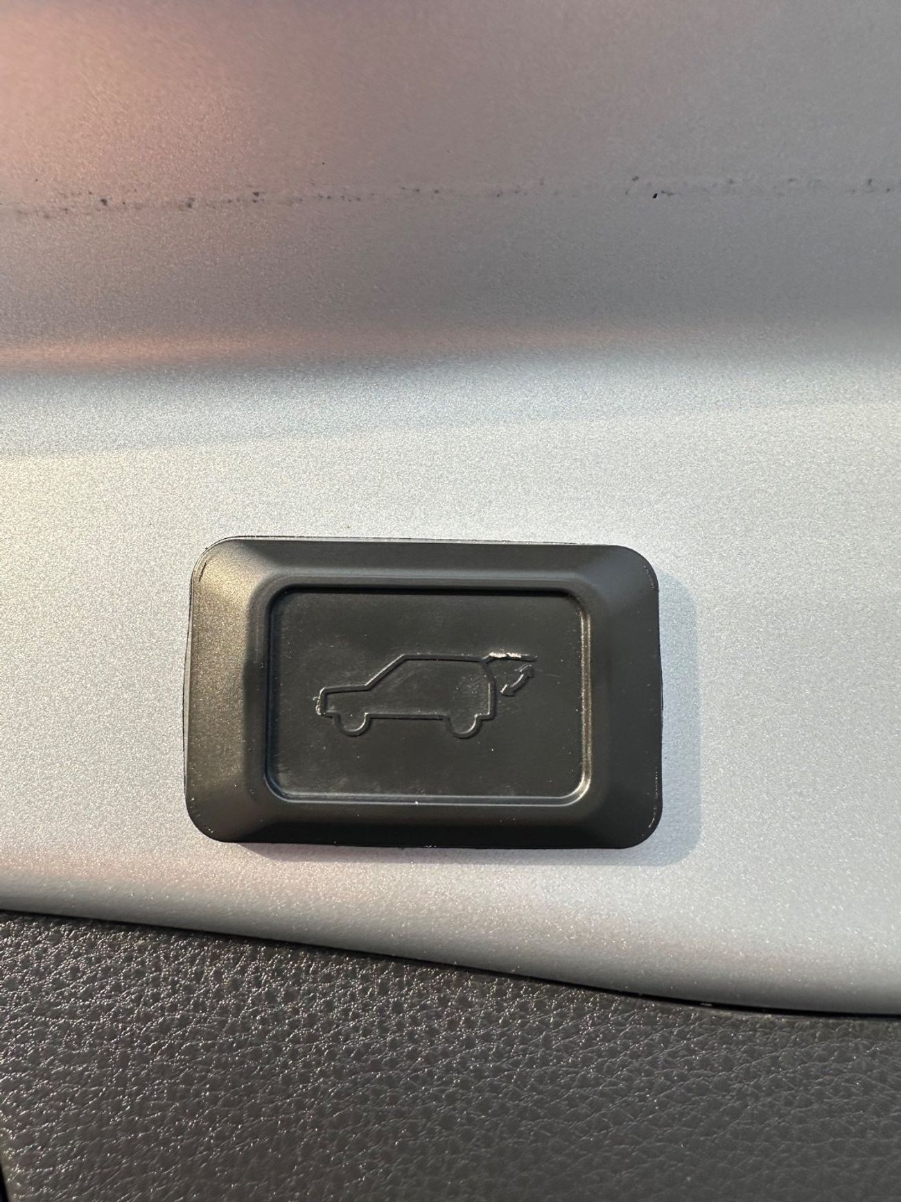 تويوتا راف ٤ XLE 2.5L