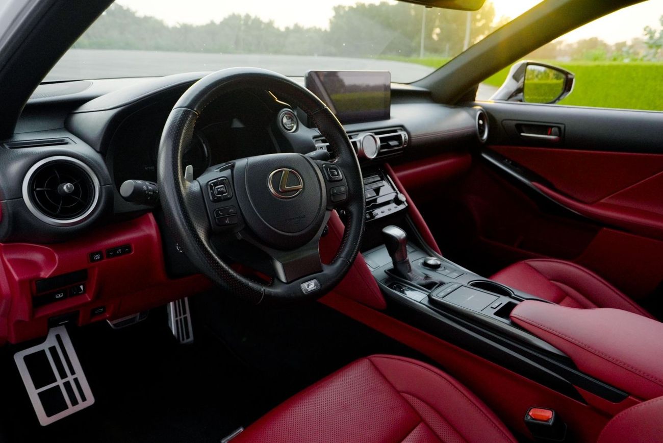 Lexus IS350 3years warranty and2 years service Contact number 0507273386