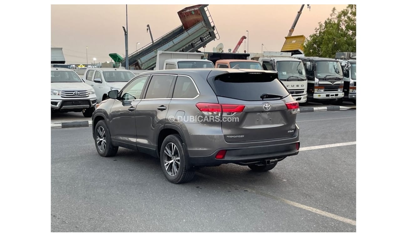 Toyota Highlander 2019 TOYOTA HIGHLANDER LE 4x4 IMPORTED FROM USA