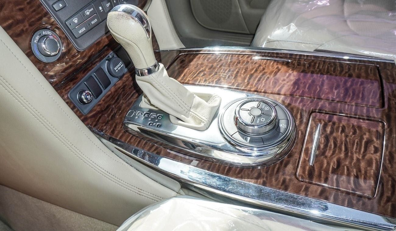 Nissan Patrol SE Platinum