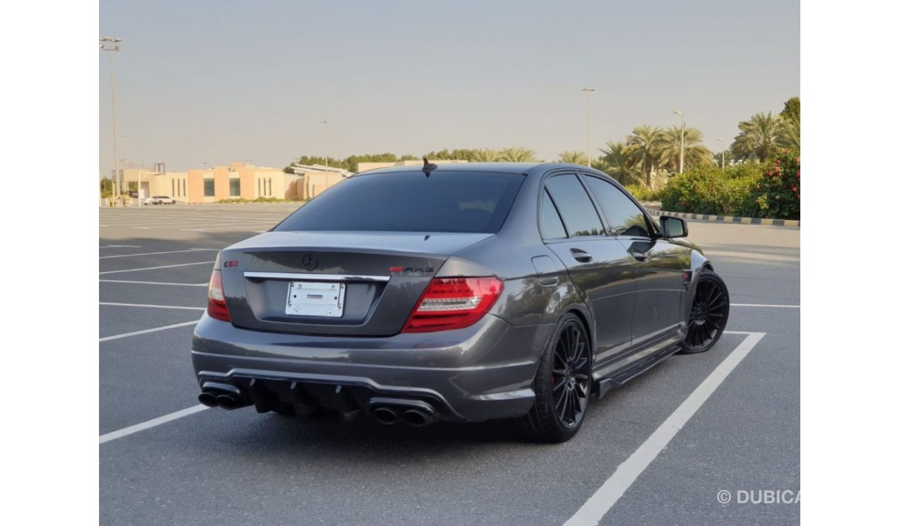 Mercedes-Benz C 63 AMG Mercedes C-63 AMG 2009 US perfect condition inside and outside