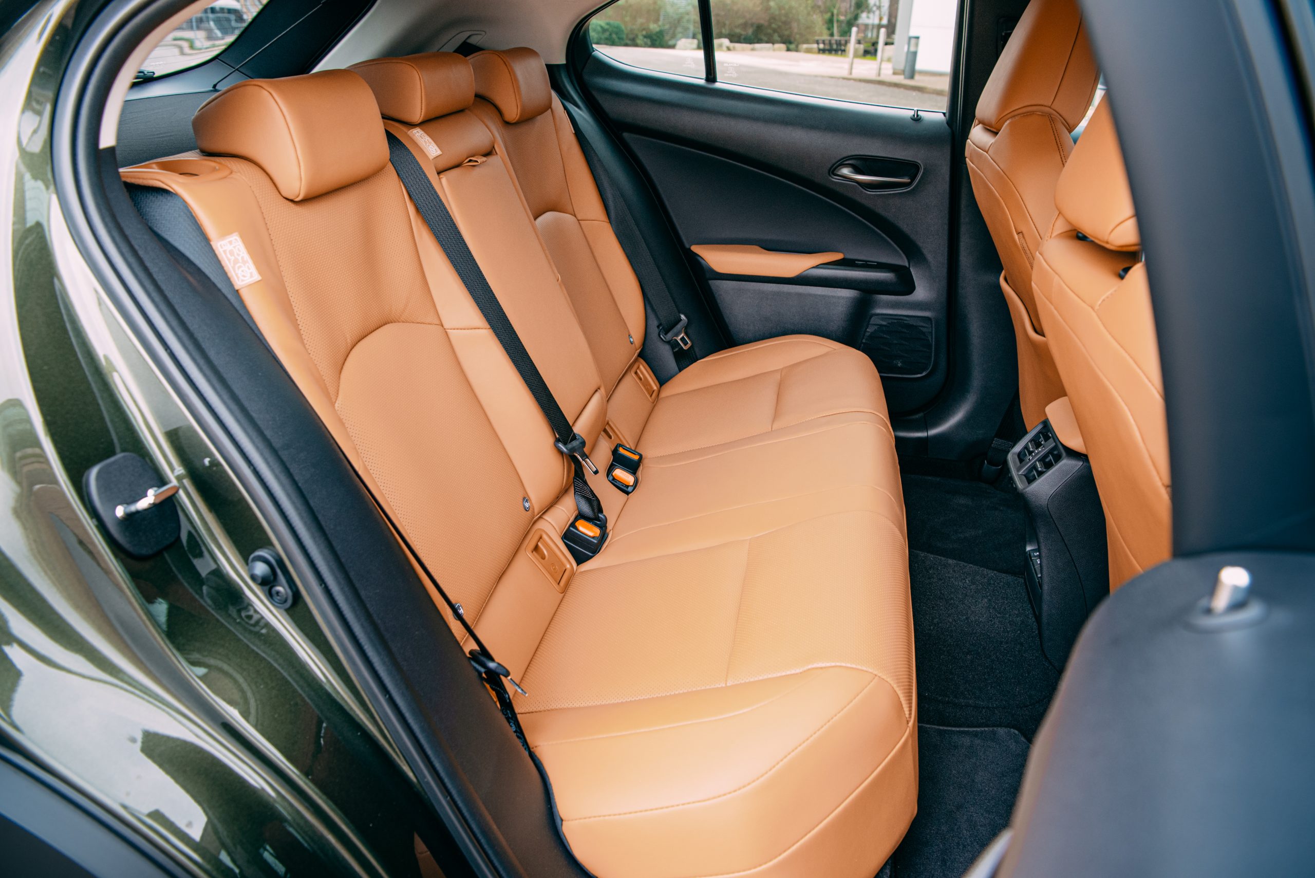 Lexus UX 300e interior - Seats