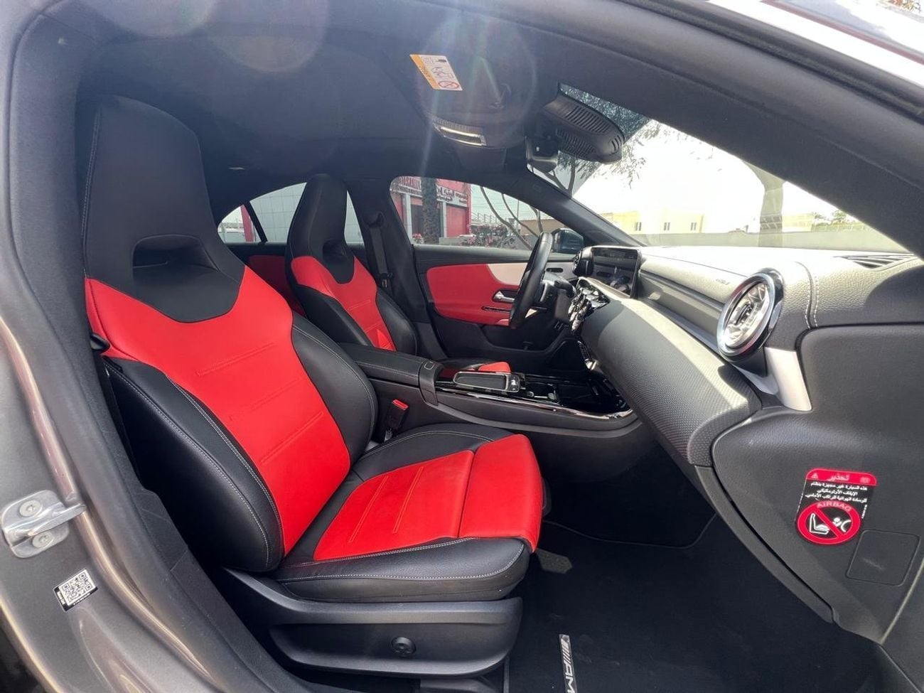 Mercedes Benz CLA250 PREMIUM