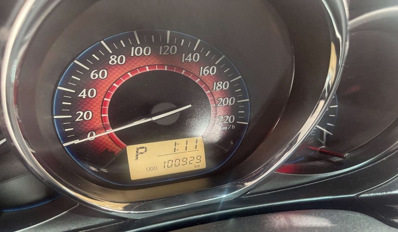 Toyota Yaris SPORT 1.5L-4 CYL - EXCELLENT CONDITION